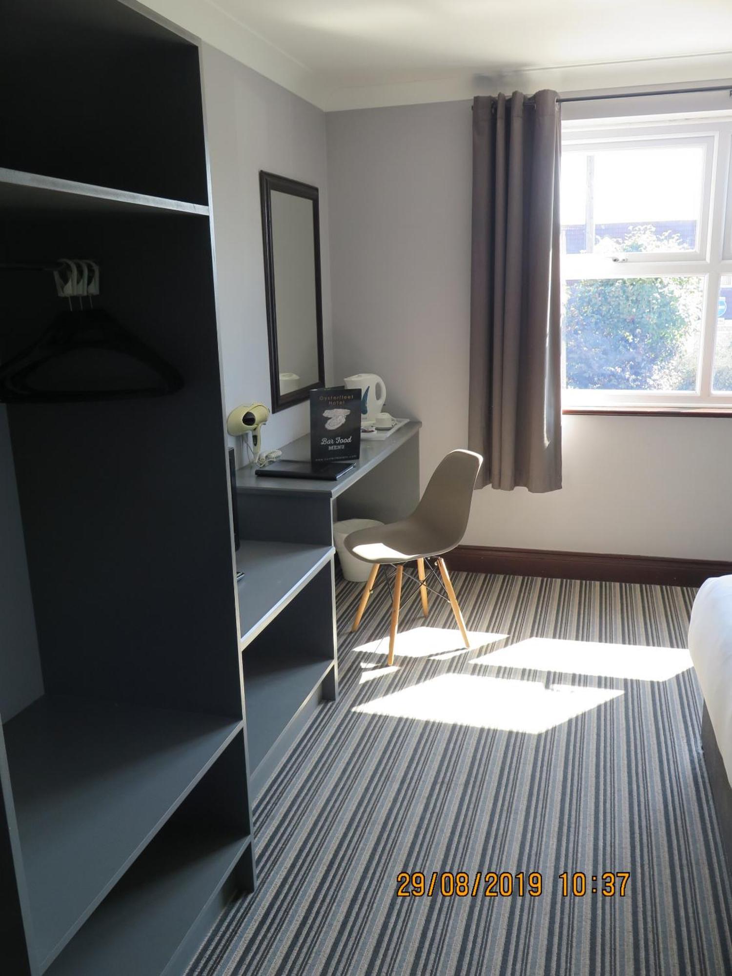 오이스터 플리트 호텔 Canvey Island 외부 사진
